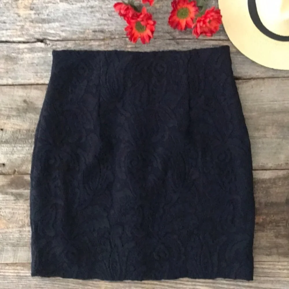 H&M Navy Stretch Lace Skirt Size 8
